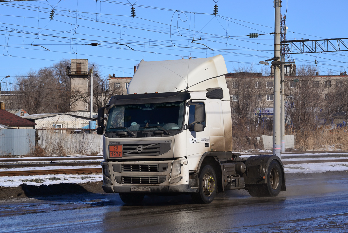 Волгоградская область, № А 393 НХ 134 — Volvo ('2010) FM.410