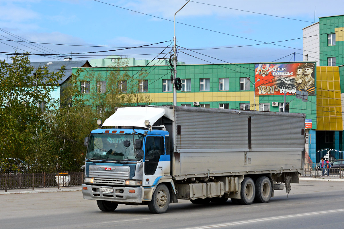 Хабаровский край, № В 123 СР 27 — Hino Profia