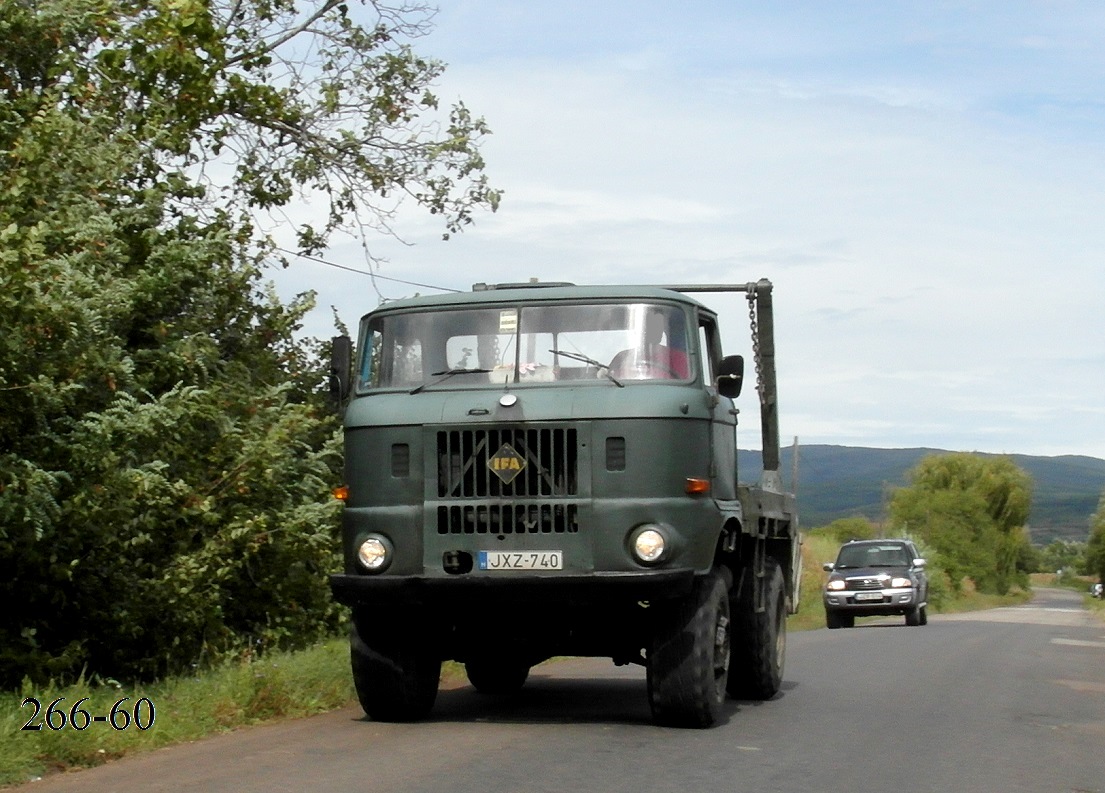 Венгрия, № JXZ-740 — IFA W50LA/K, LA/Z; Венгрия — Сбор винограда в Венгрии