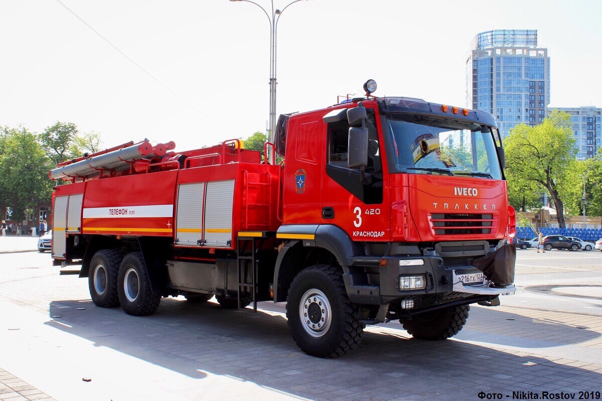 Краснодарский край, № В 216 ТХ 123 — IVECO-AMT Trakker ('2004)