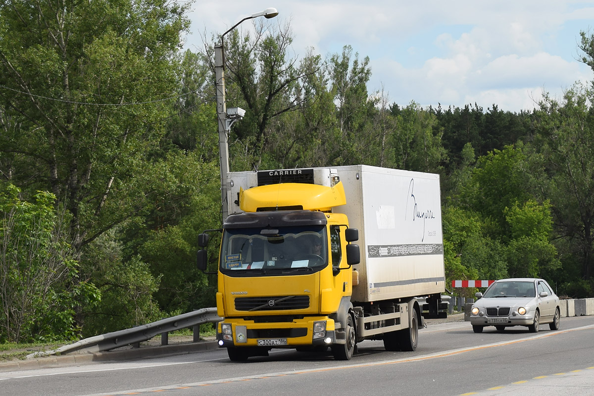 Алтайский край, № С 300 АТ 186 — Volvo ('2006) FL