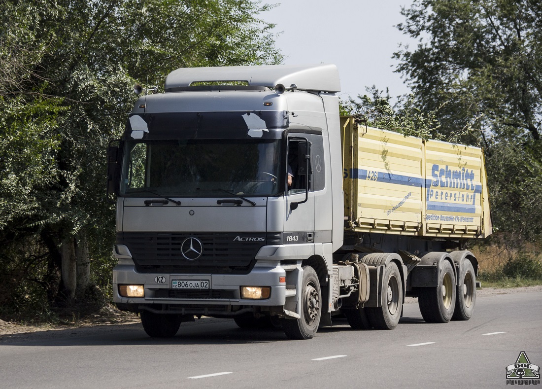 Алматы, № 806 OJA 02 — Mercedes-Benz Actros ('1997) 1843