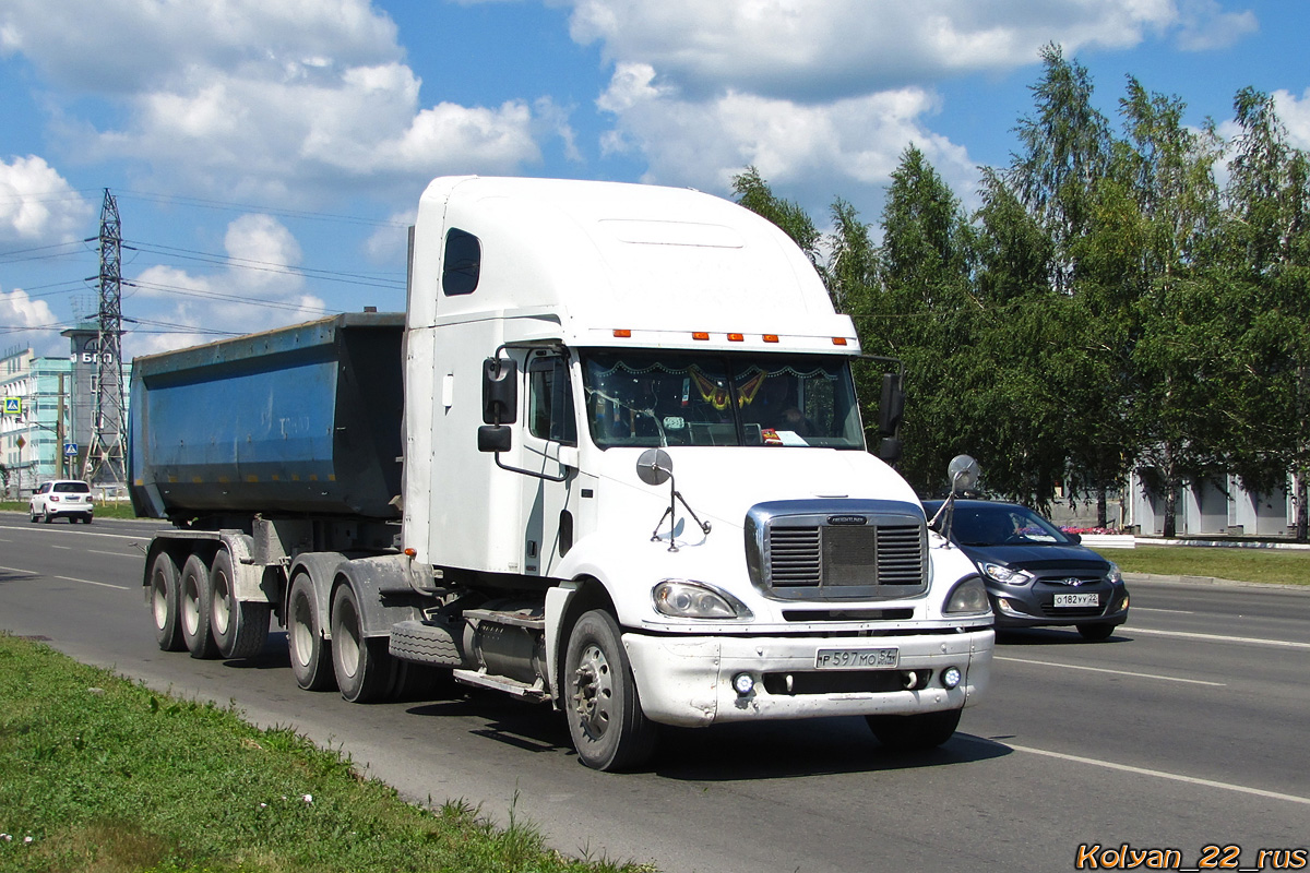 Новосибирская область, № Р 597 МО 54 — Freightliner Columbia