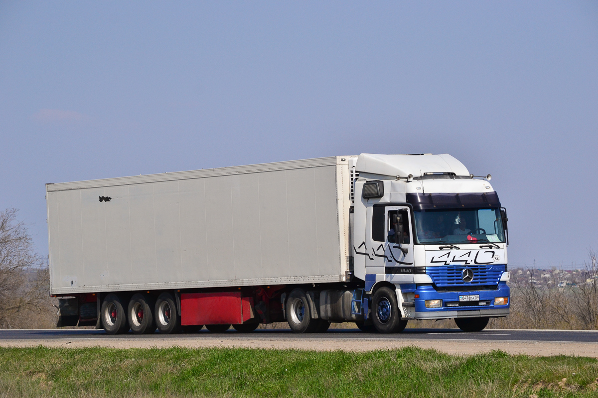 Карагандинская область, № 047 KDA 09 — Mercedes-Benz Actros ('1997) 1840