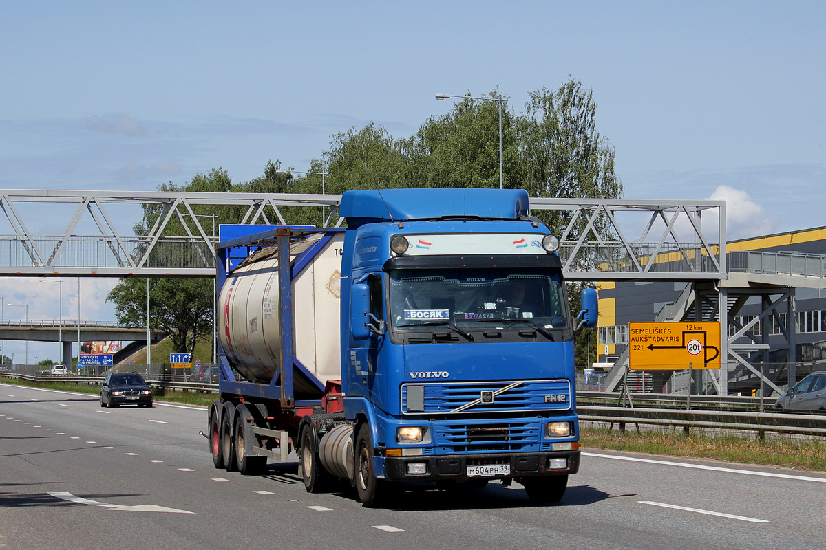 Калининградская область, № М 604 РН 39 — Volvo ('1993) FH12.420