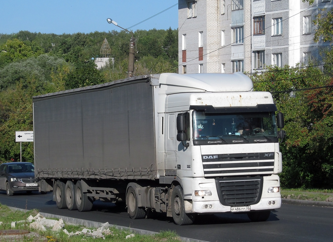 Брянская область, № Р 486 РР 32 — DAF XF105 FT