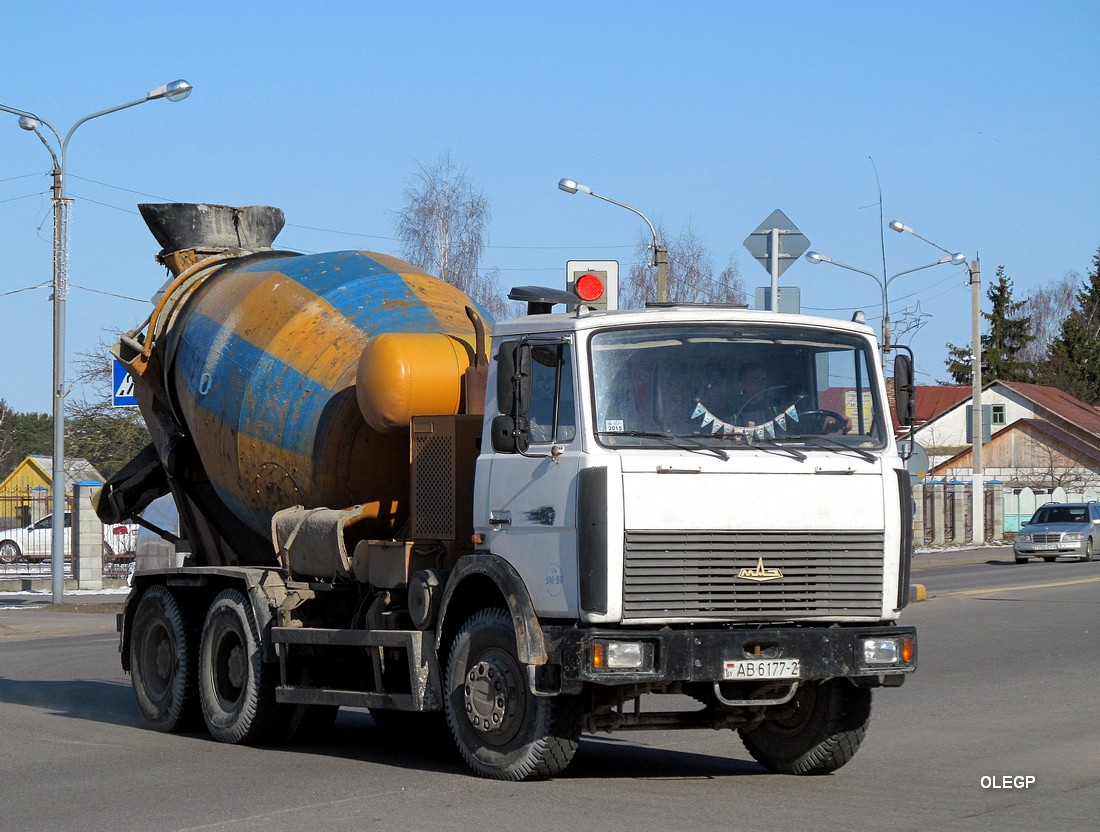 Витебская область, № АВ 6177-2 — МАЗ-6303 (общая модель)