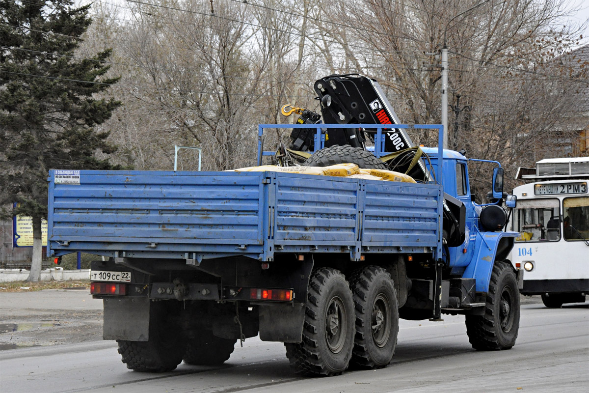 Алтайский край, № Т 109 СС 22 — Урал-4320-40