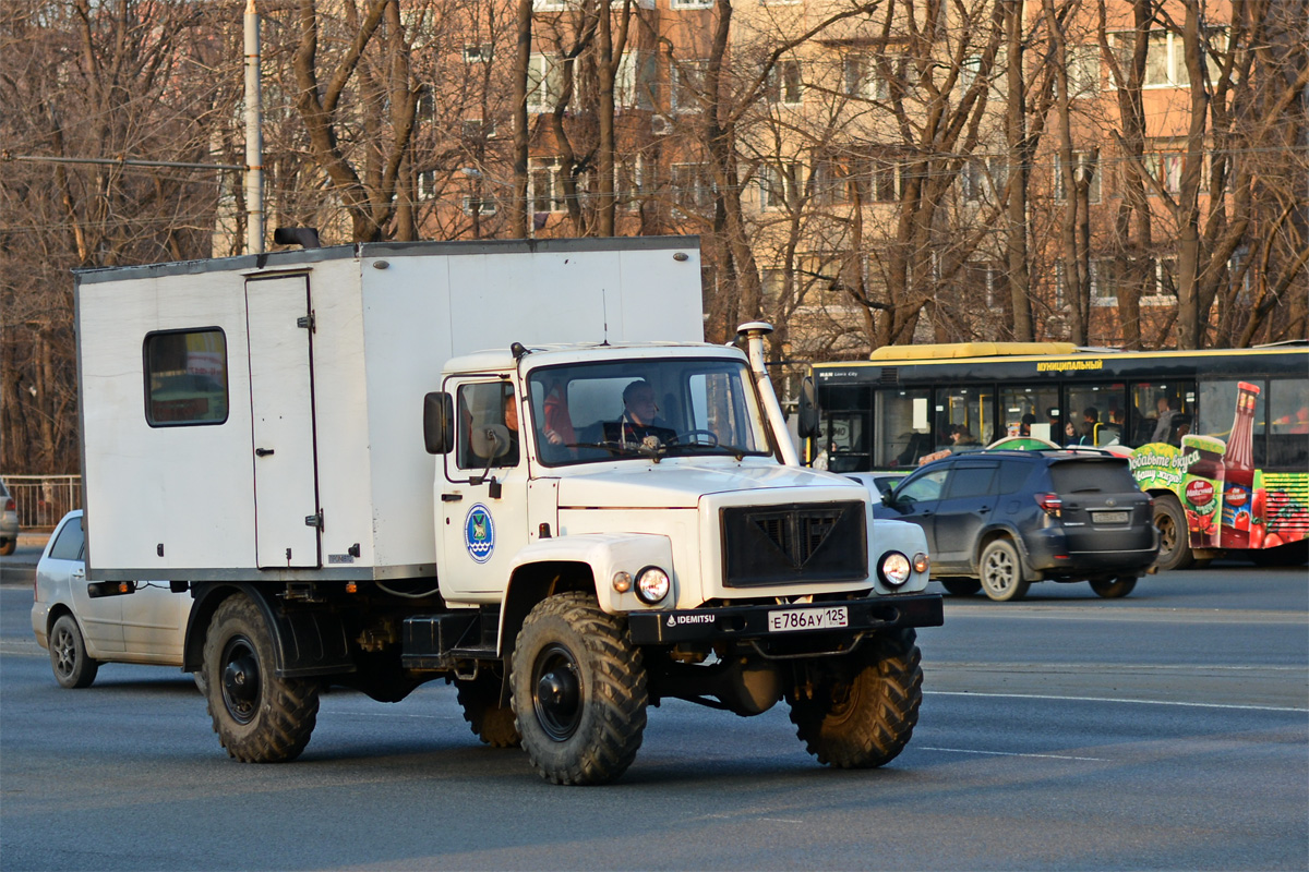 Приморский край, № Е 786 АУ 125 — ГАЗ-33081 «Садко»