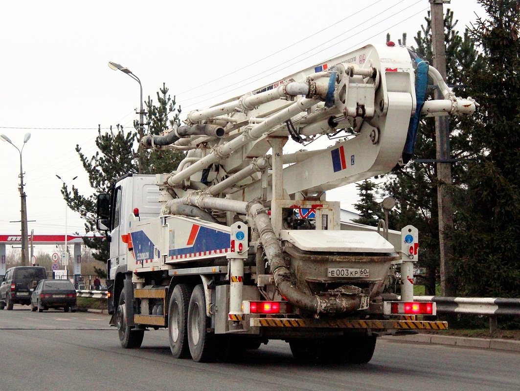 Псковская область, № Е 003 КР 60 — Mercedes-Benz Actros ('2009) 3341