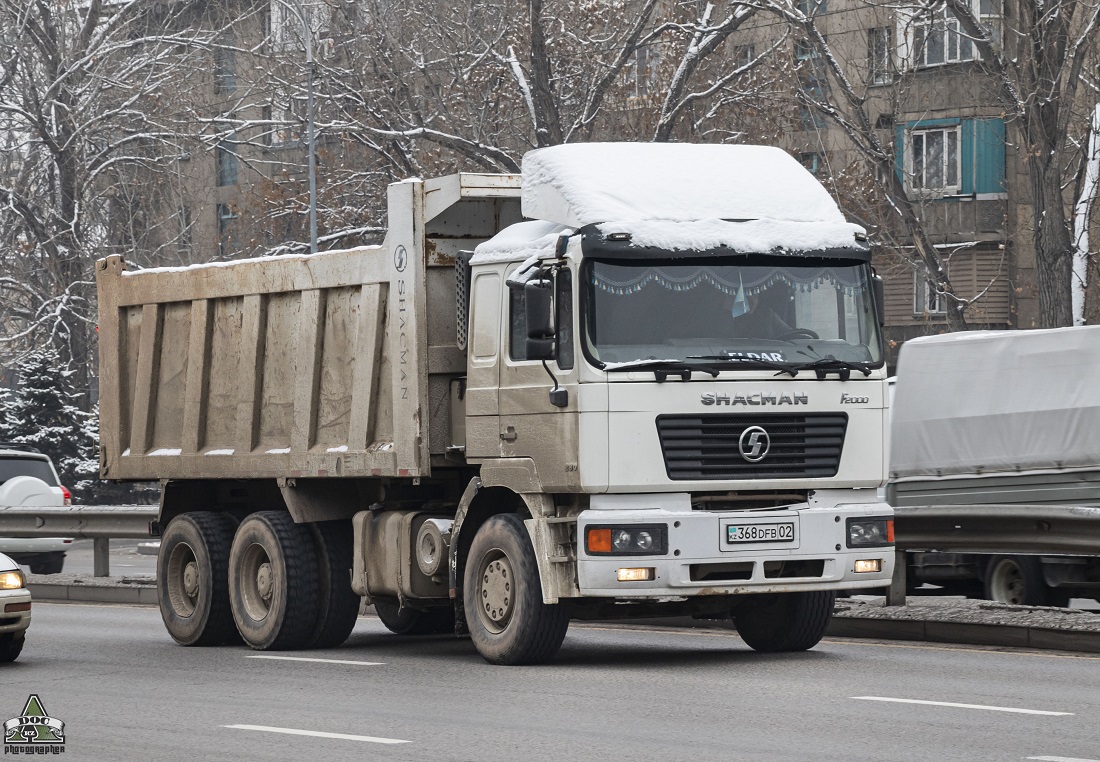 Алматы, № 368 DFB 02 — Shaanxi Shacman F2000 SX325x