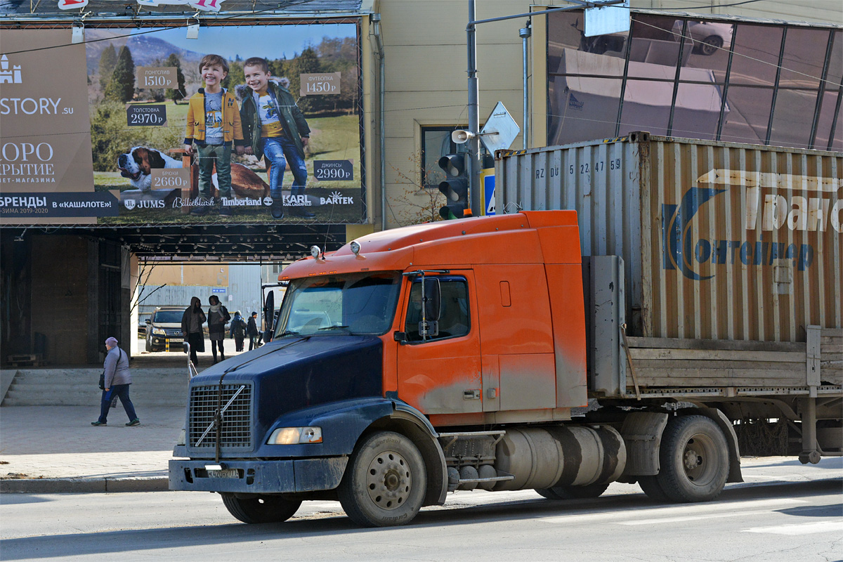 Москва, № К 420 НХ 777 — Volvo VNM430