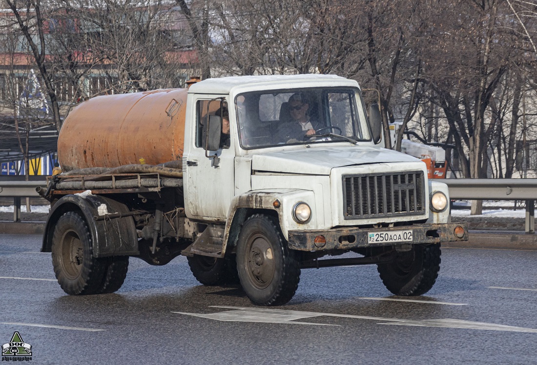 Алматы, № 250 AOA 02 — ГАЗ-3307