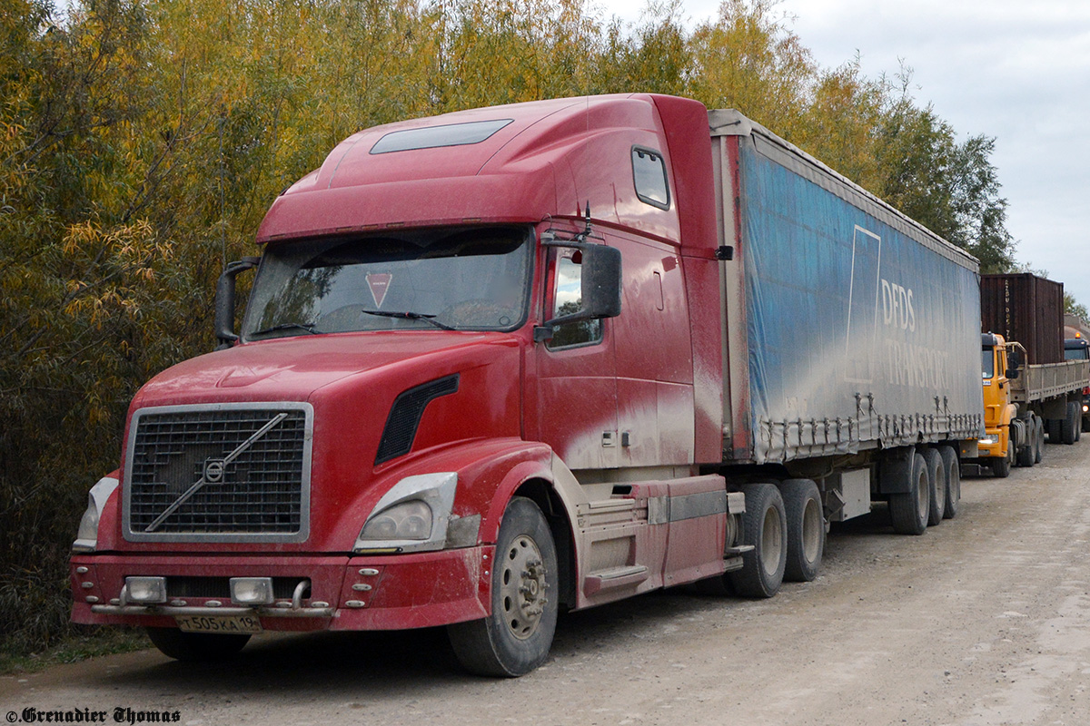 Хакасия, № Т 505 КА 19 — Volvo VNL670