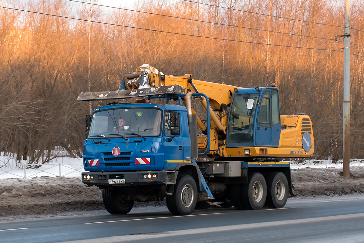 Архангельская область, № М 243 НТ 29 — Tatra 815-220R21