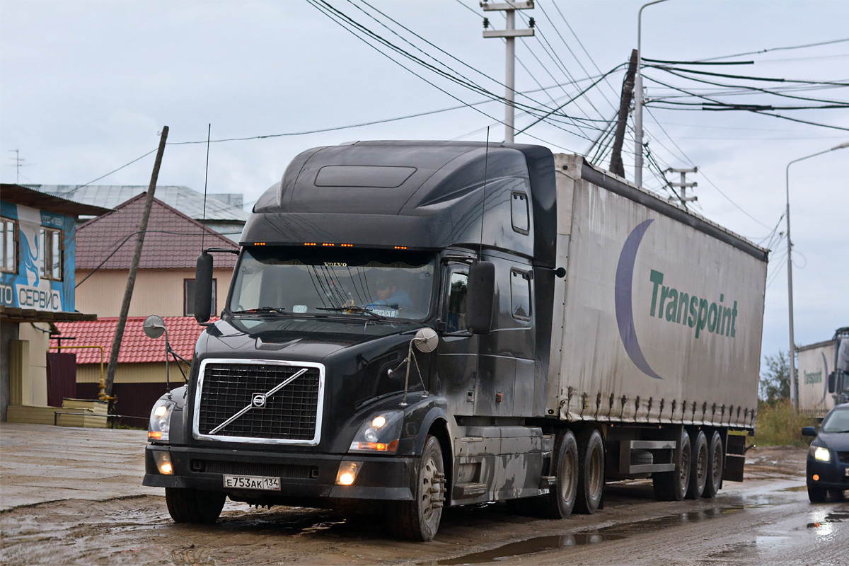 Волгоградская область, № Е 753 АК 134 — Volvo VNL780