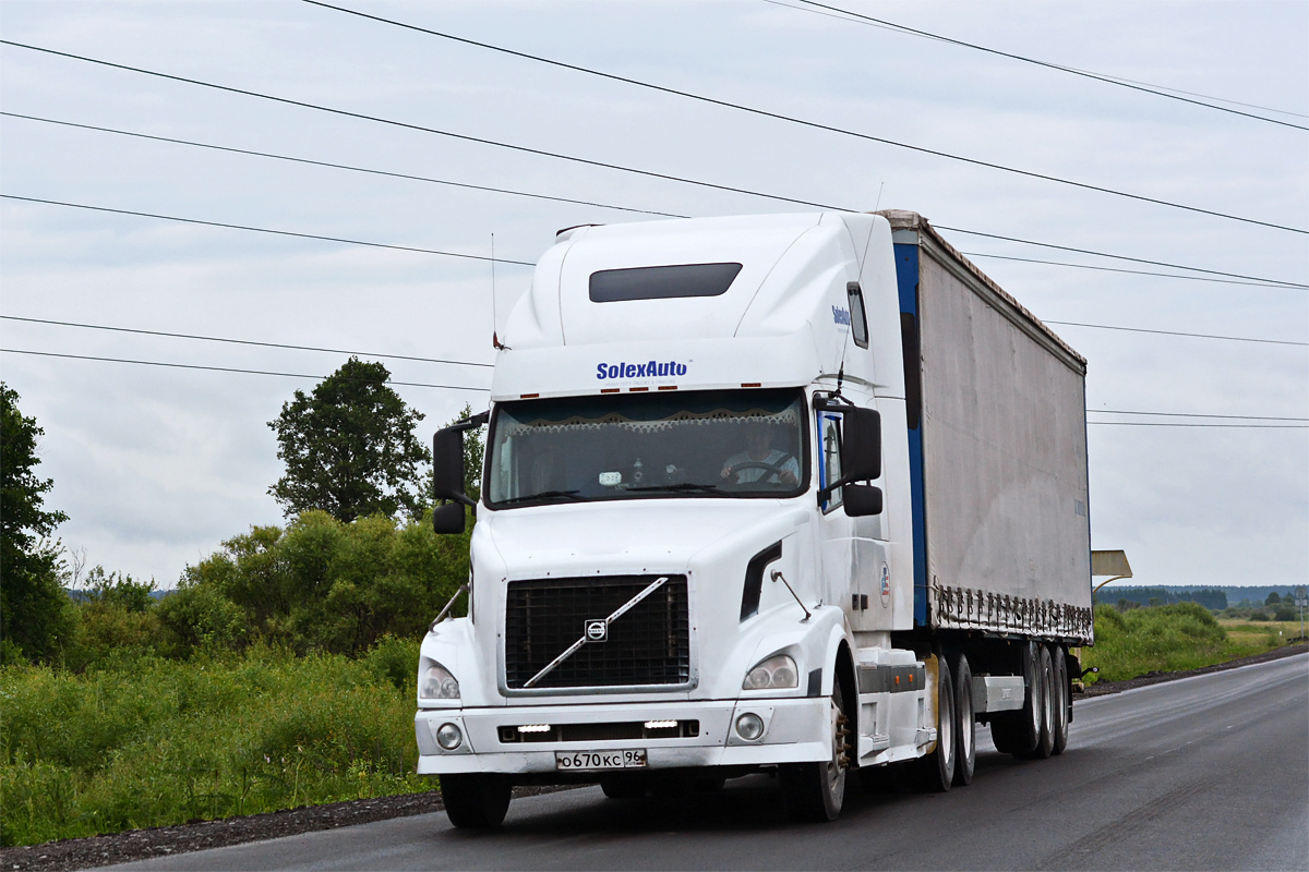 Свердловская область, № О 670 КС 96 — Volvo VNL660