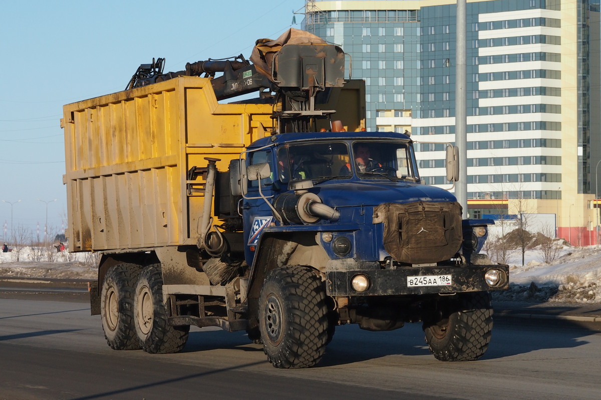 Ханты-Мансийский автоном.округ, № В 245 АА 186 — Урал-4320-40