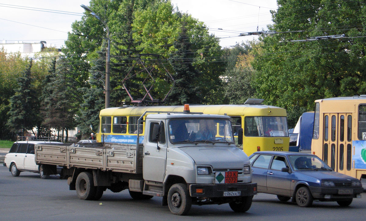 Удмуртия, № С 062 КА 18 — ЗИЛ-5301БО "Бычок"