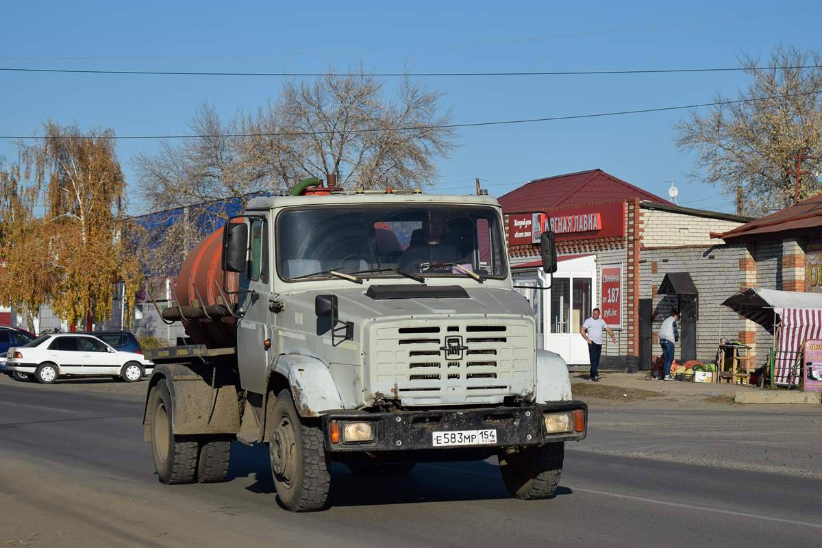 Алтайский край, № Е 583 МР 154 — ЗИЛ-432930