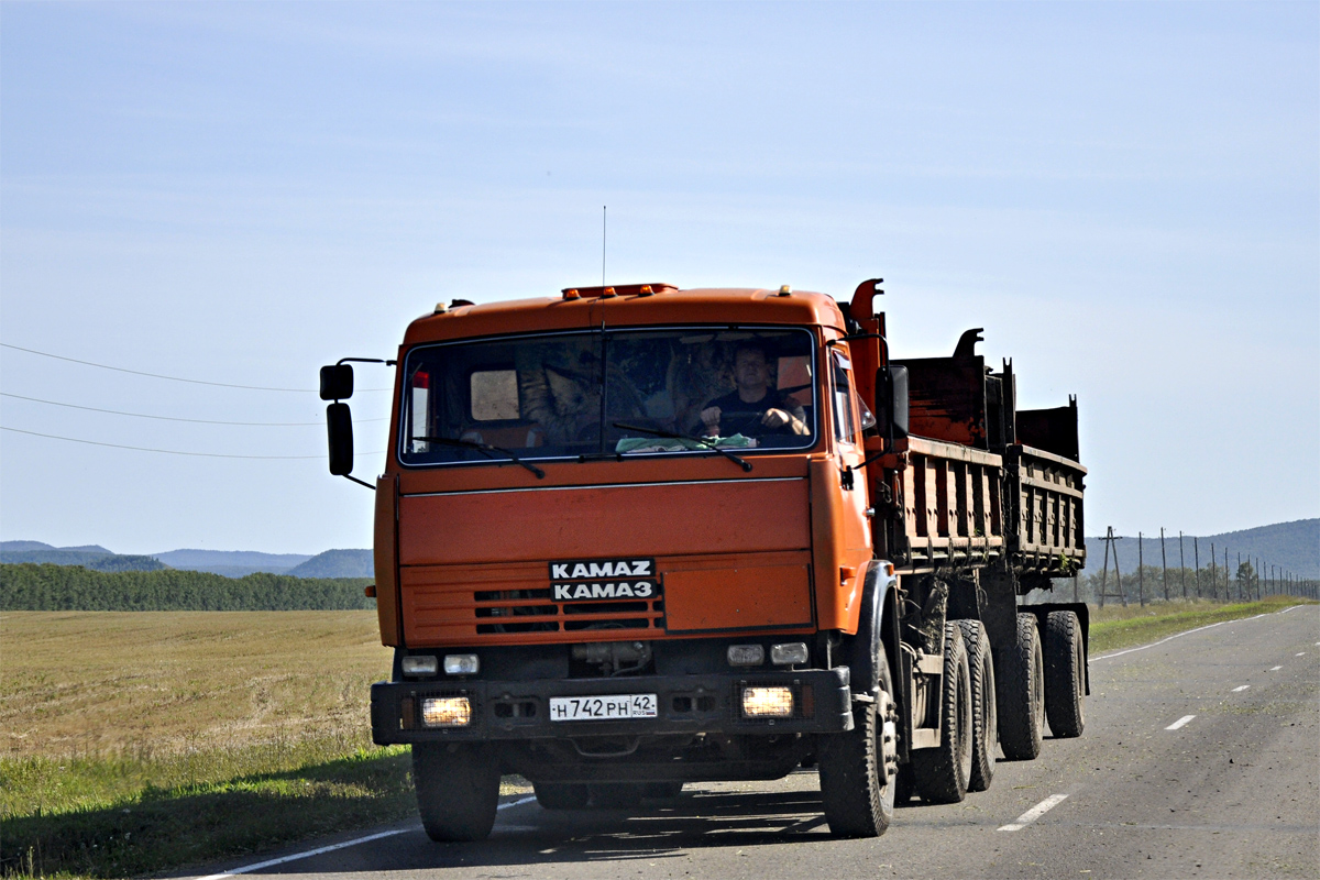 Кемеровская область, № Н 742 РН 42 — КамАЗ-53215-15 [53215R]