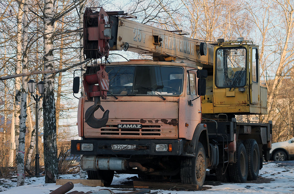 Вологодская область, № Е 720 МР 35 — КамАЗ-53215-15 [53215R]