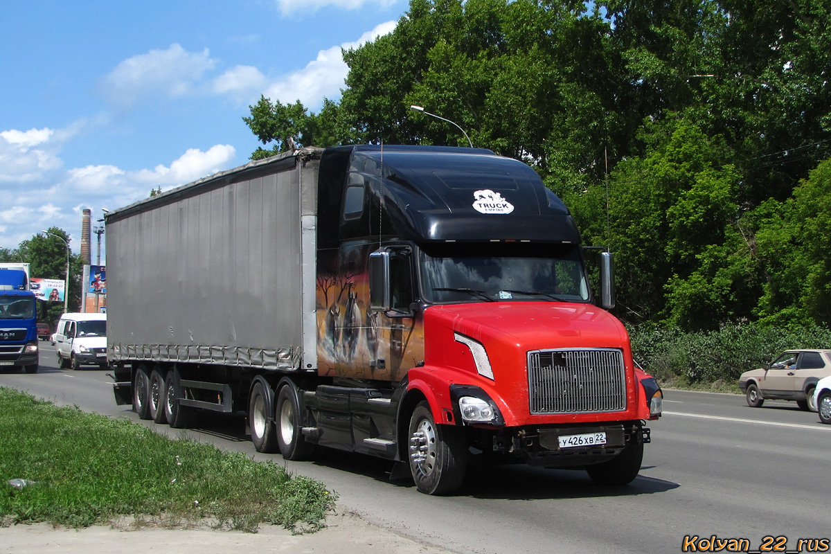 Алтайский край, № У 426 ХВ 22 — Volvo VNL670