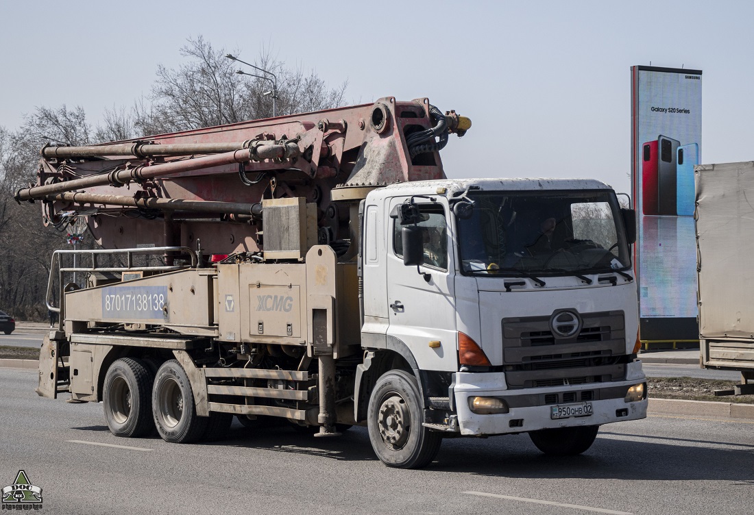 Алматы, № 950 QHB 02 — Hino (общая модель)