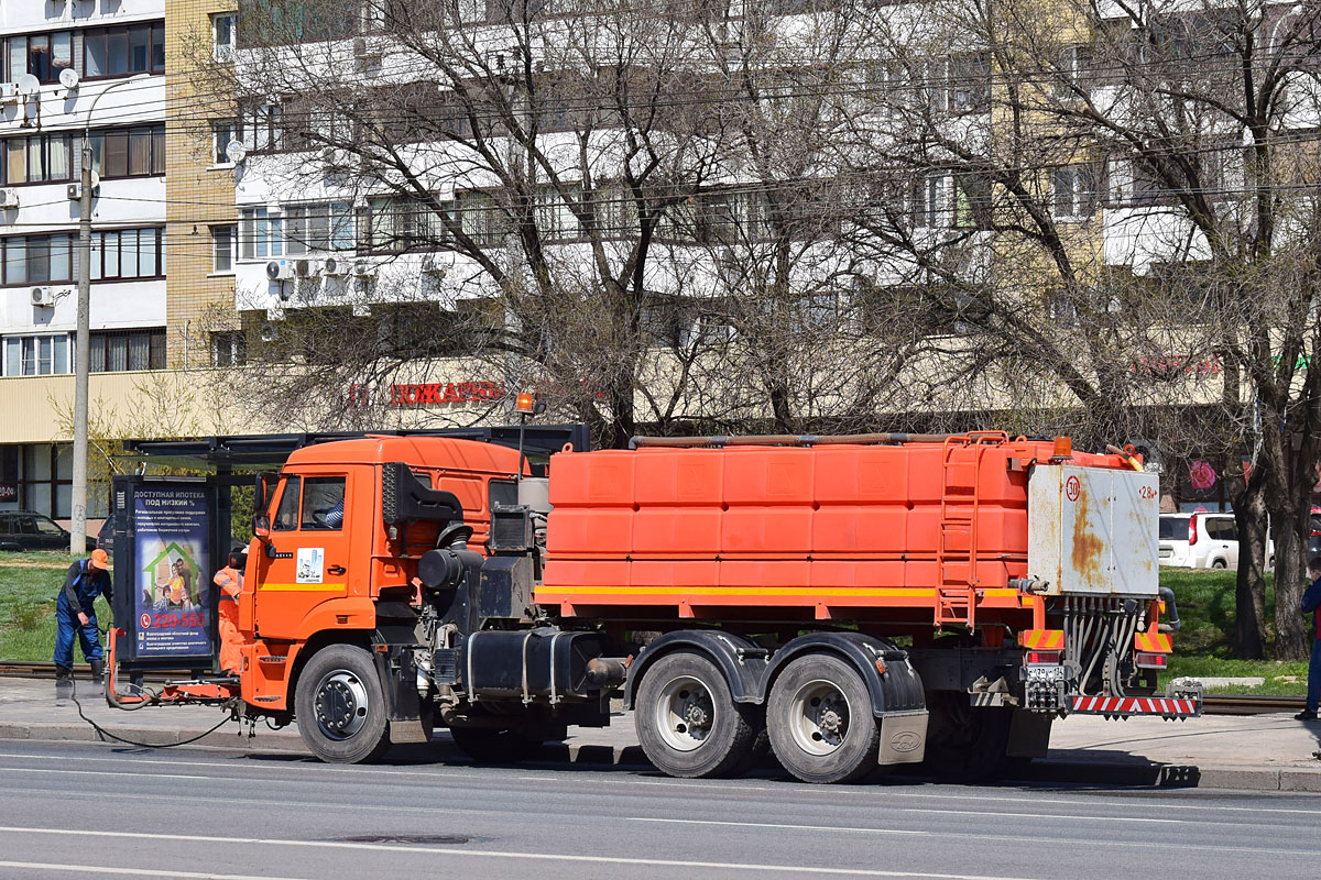 Волгоградская область, № В 438 УС 134 — КамАЗ-65115-42