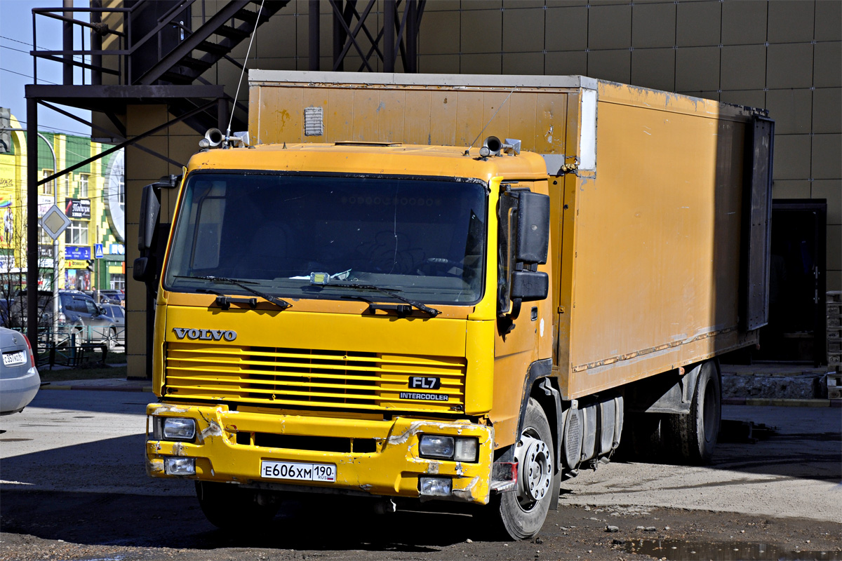 Московская область, № Е 606 ХМ 190 — Volvo FL7