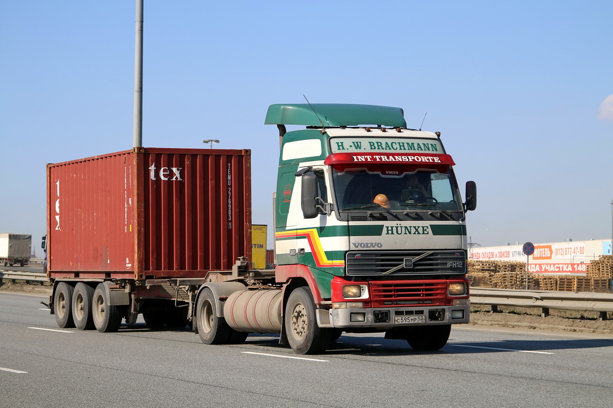 Новгородская область, № С 595 МР 53 — Volvo ('1993) FH12.380