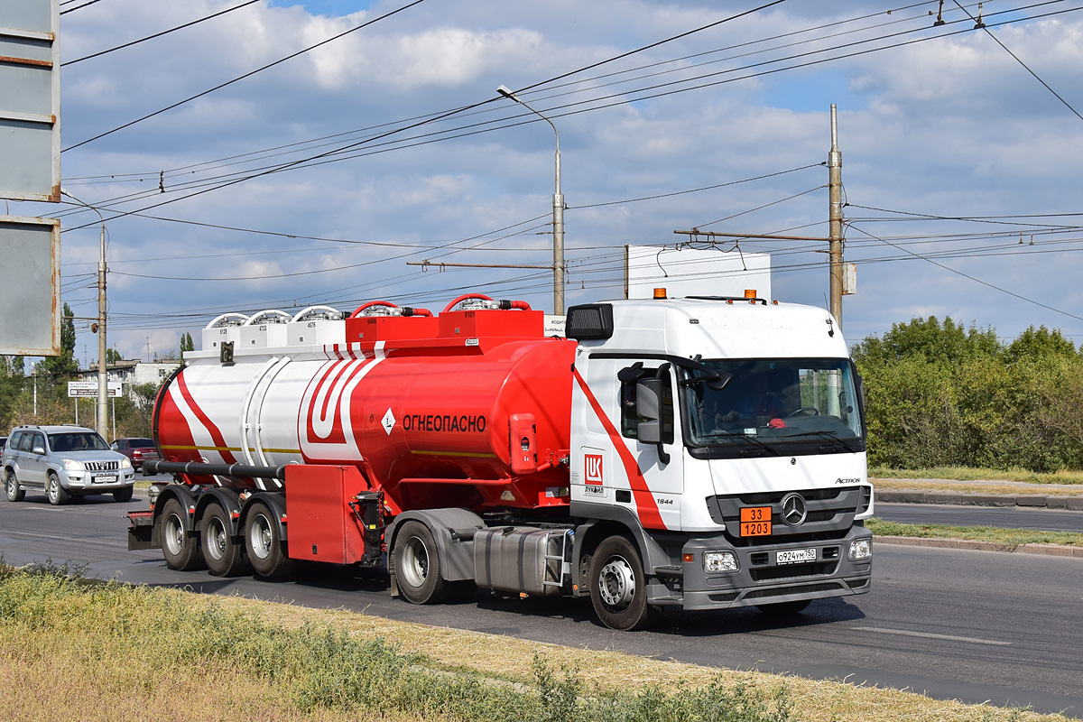 Волгоградская область, № О 924 УМ 750 — Mercedes-Benz Actros '09 1844 [Z9M]