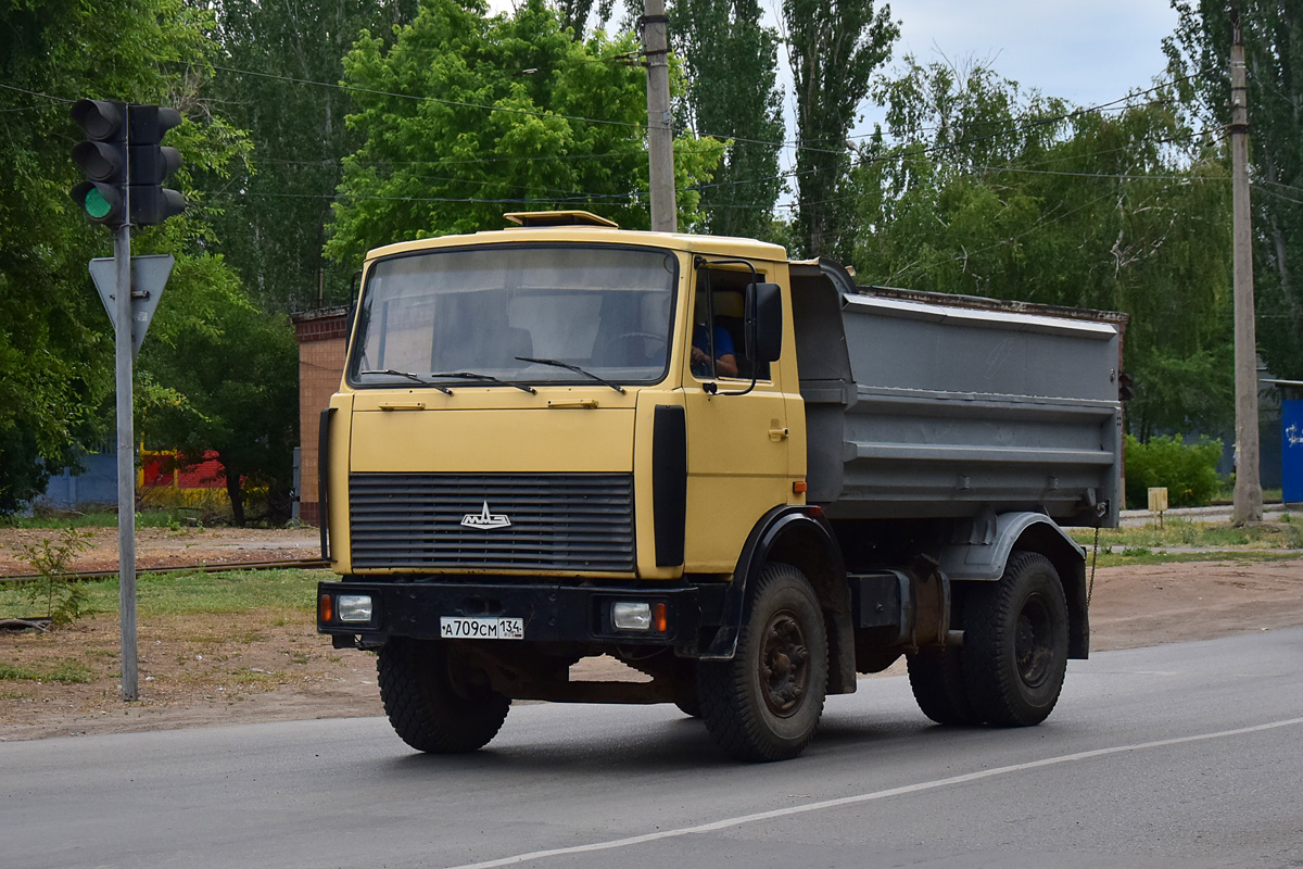 Волгоградская область, № А 709 СМ 134 — МАЗ-5551 [555100]