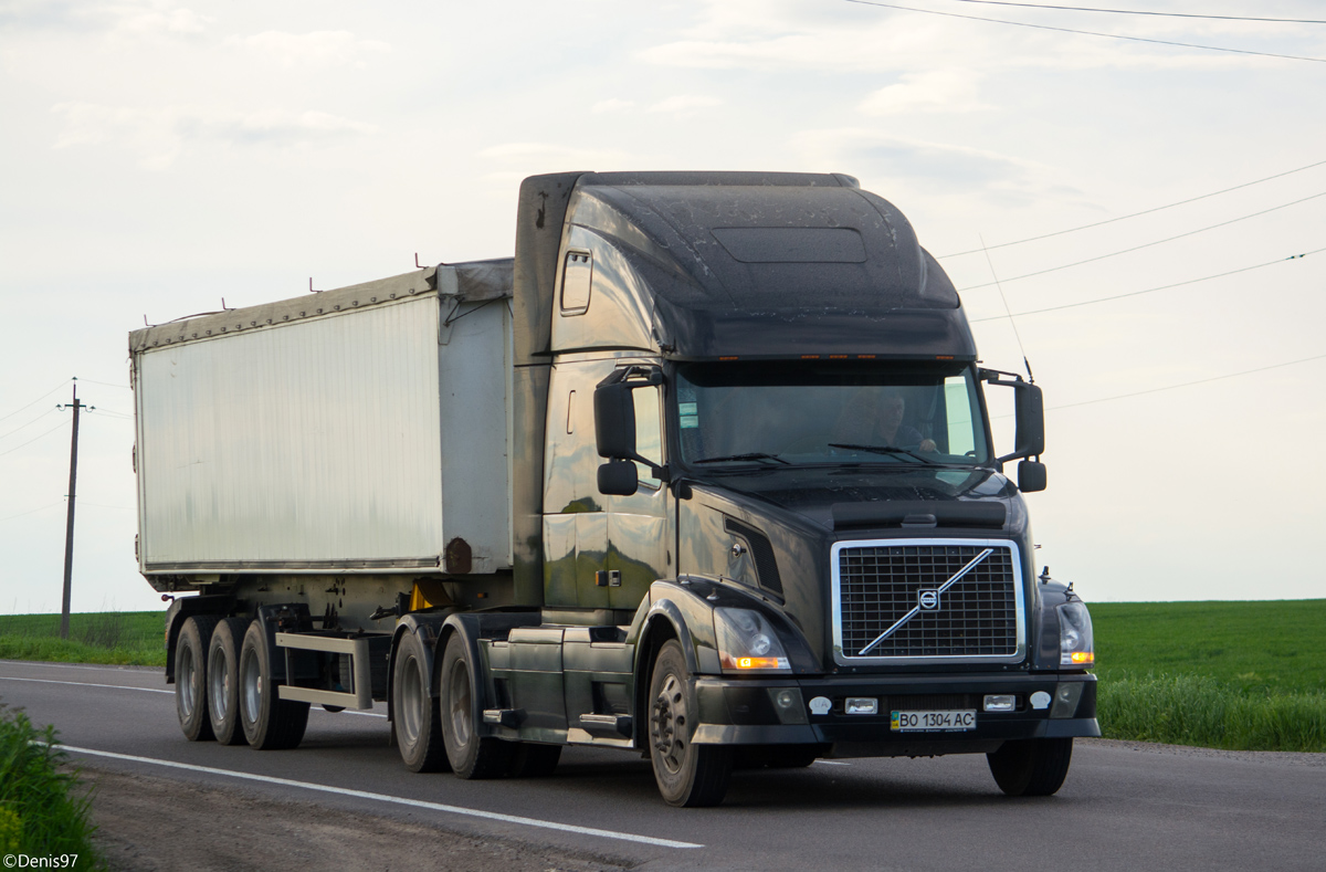 Тернопольская область, № ВО 1304 АС — Volvo VNL670