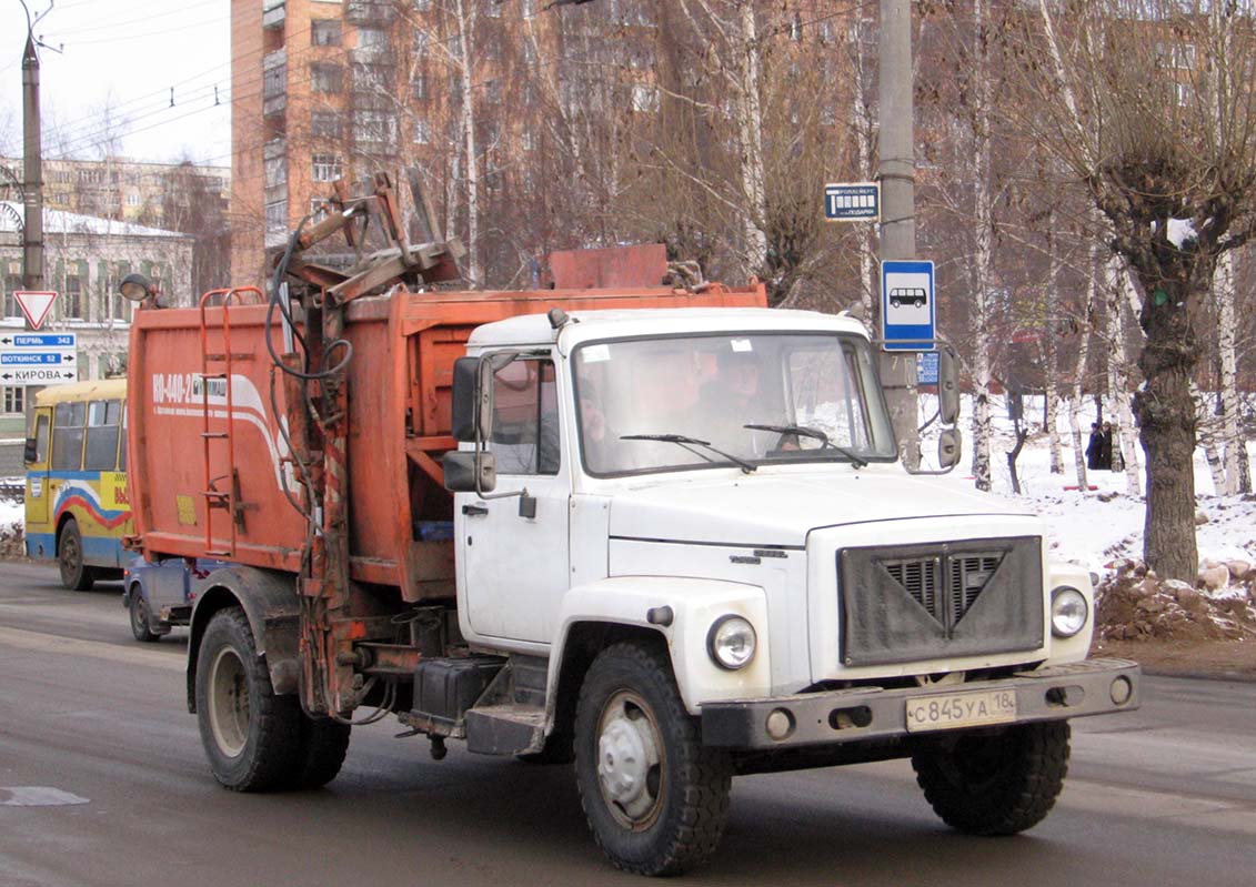 Удмуртия, № С 845 УА 18 — ГАЗ-3309