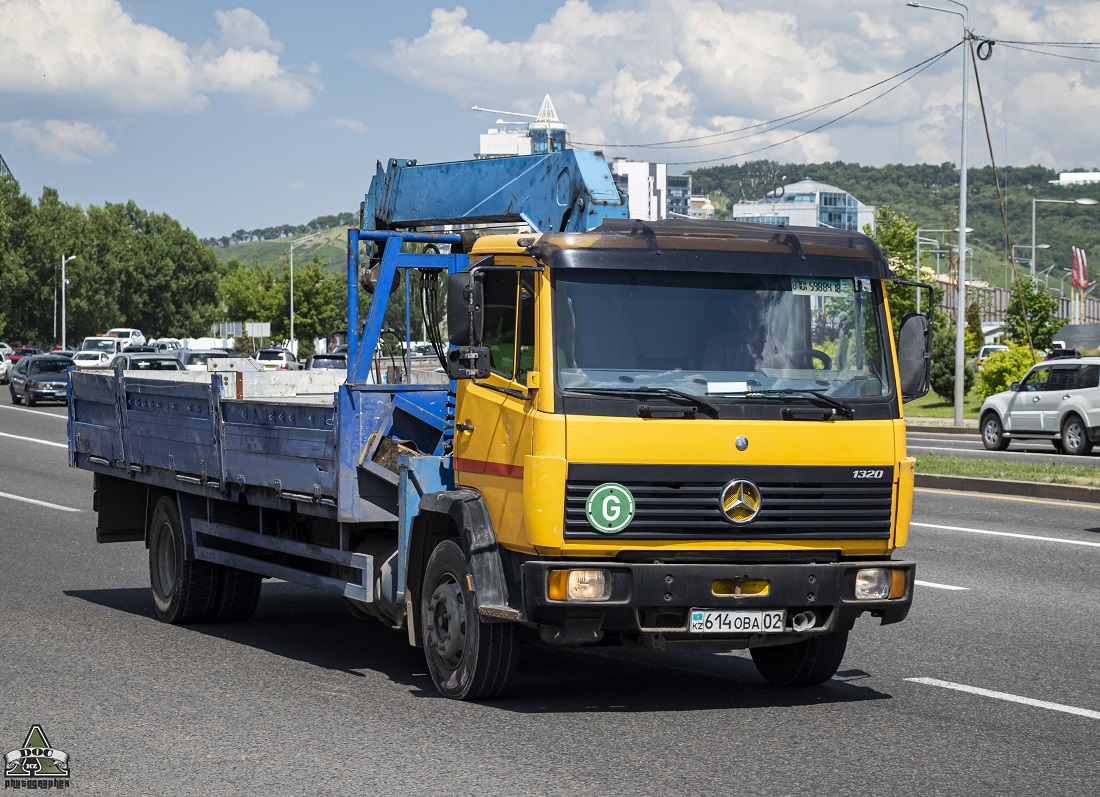 Алматы, № 614 OBA 02 — Mercedes-Benz LK 1320