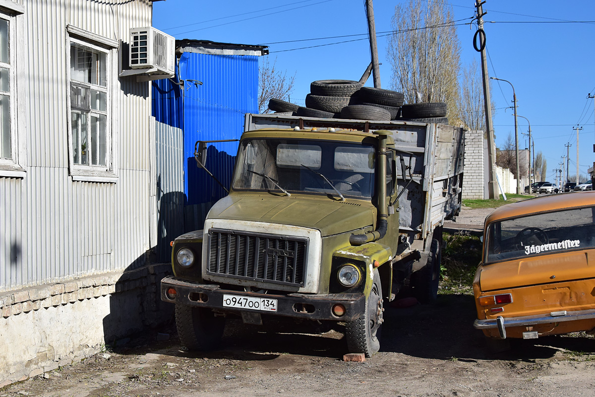 Волгоградская область, № О 947 ОО 134 — ГАЗ-4301