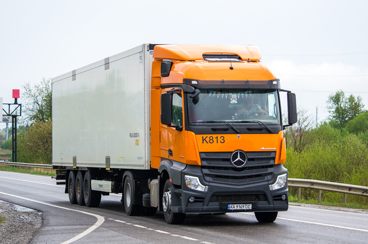 Киевская область, № К813 — Mercedes-Benz Actros ('2018) 1842