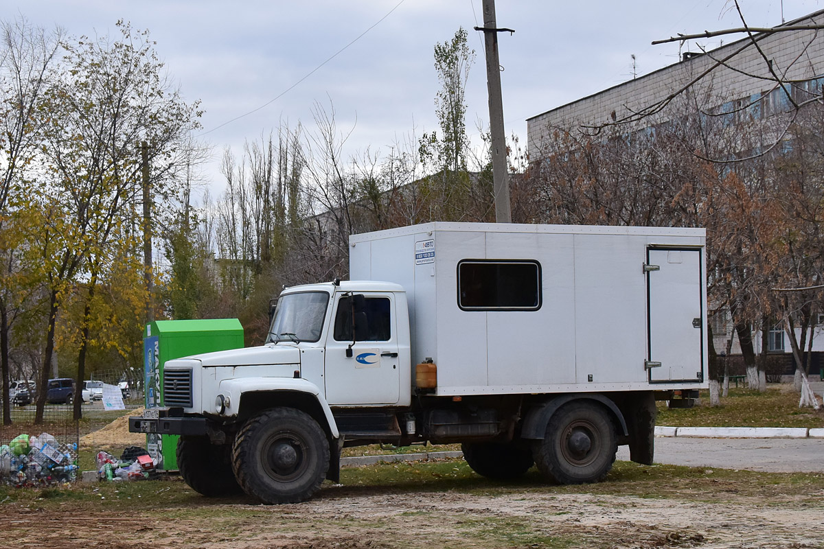 Волгоградская область, № В 137 УЕ 134 — ГАЗ-33081 «Садко»