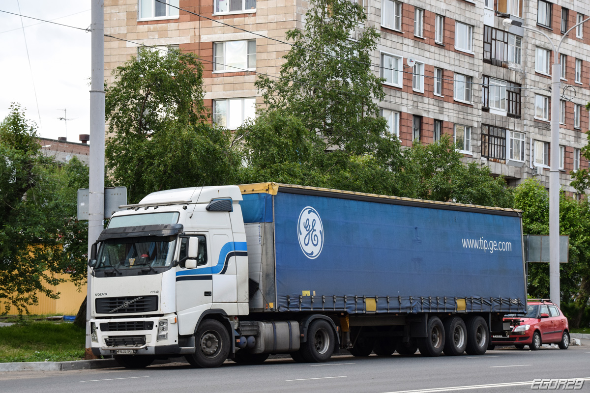 Ярославская область, № Е 830 АМ 76 — Volvo ('2002) FH12.420