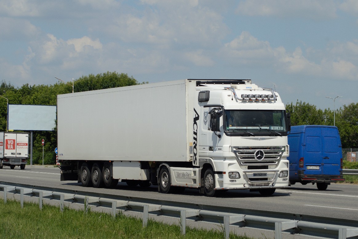 Одесская область, № ВН 7625 ІН — Mercedes-Benz Actros ('2003) 1844