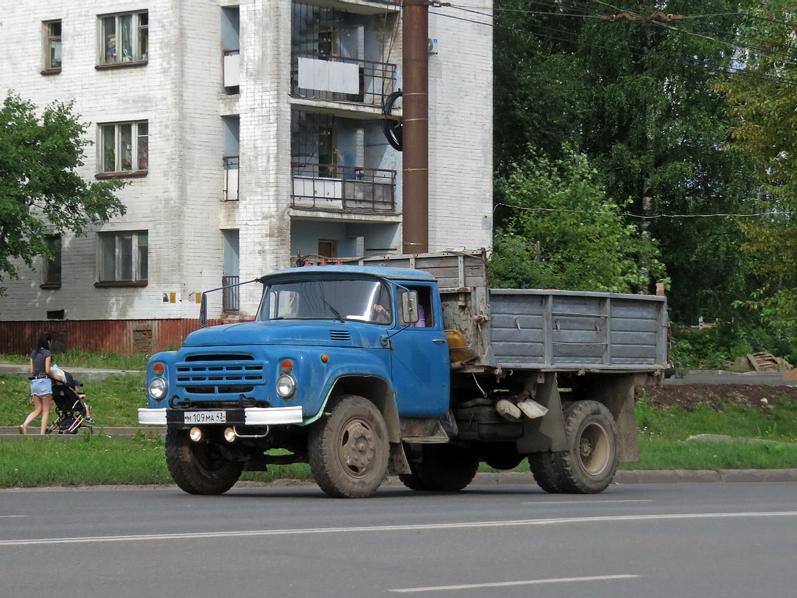 Кировская область, № М 109 МА 43 — ЗИЛ-495710