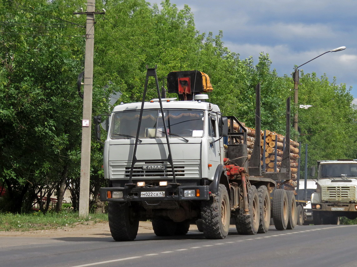 Кировская область, № М 022 СА 43 — КамАЗ-43118-10 [43118K]