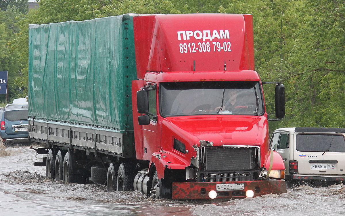 Челябинская область, № С 428 МС 174 — Volvo VNL200