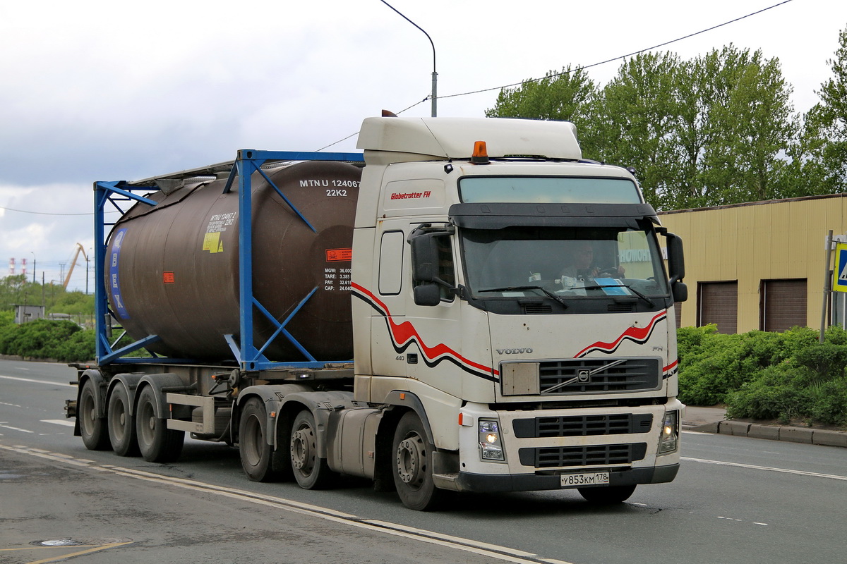 Санкт-Петербург, № У 853 КМ 178 — Volvo ('2002) FH12.440