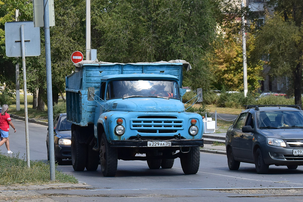 Волгоградская область, № А 229 АА 34 — ЗИЛ-495810