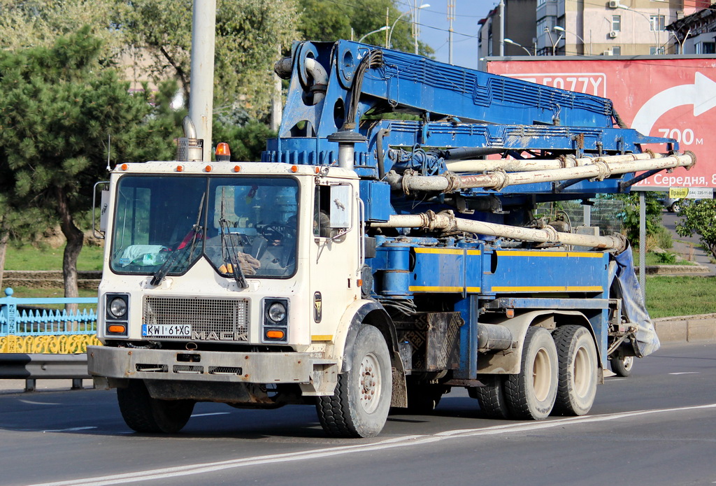 Одесская область, № KWI 61XG — Mack (общая модель)