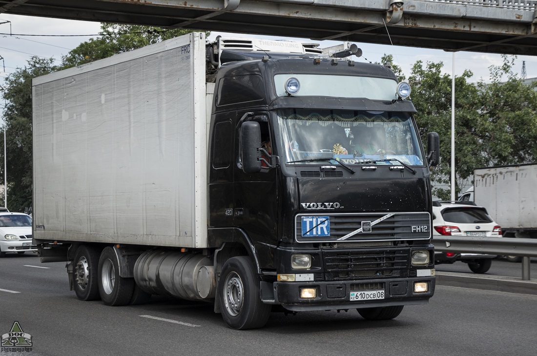 Жамбылская область, № 610 DCB 08 — Volvo ('1993) FH12.420