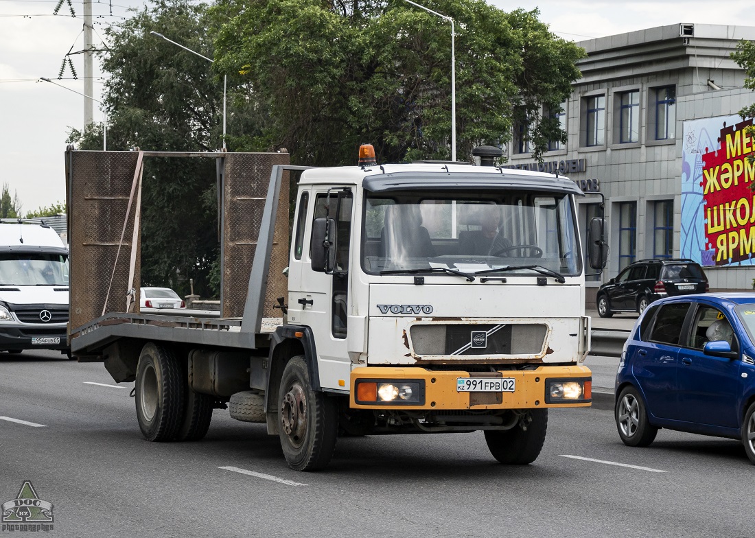 Алматы, № 991 FPB 02 — Volvo FL6