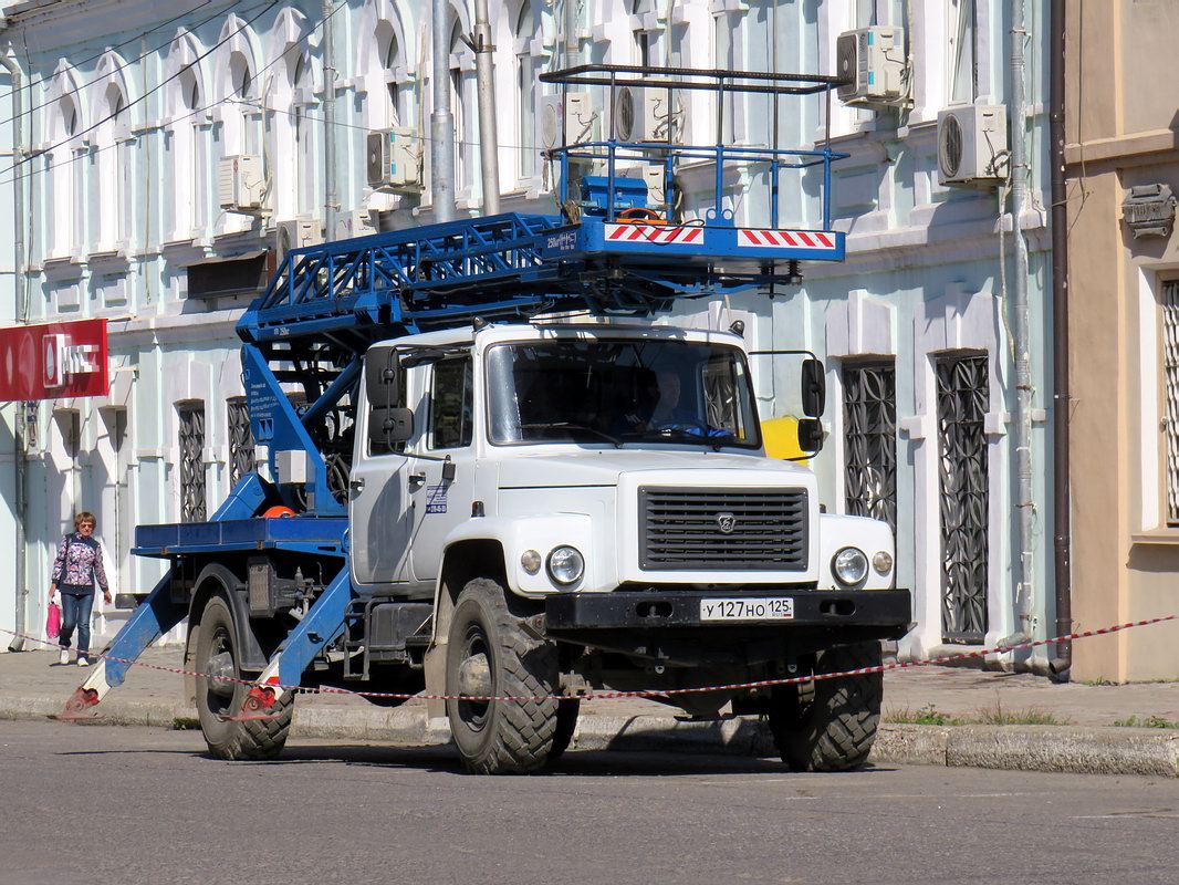 Приморский край, № У 127 НО 125 — ГАЗ-33088 «Садко»